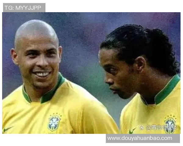 足球球星心中唯一的依靠与力量母爱永远是他们背后的坚强后盾