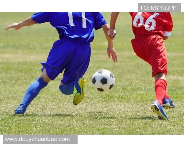 足球球星过人技巧解析与个性化风格展示